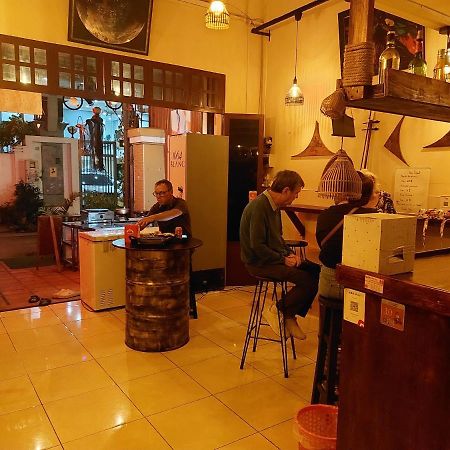 Peri Evi Hostel Phnom Penh Bassac Lane Kültér fotó