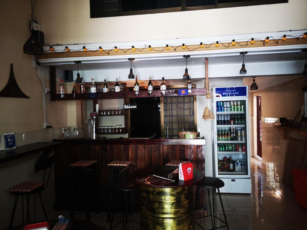 Peri Evi Hostel Phnom Penh Bassac Lane Kültér fotó