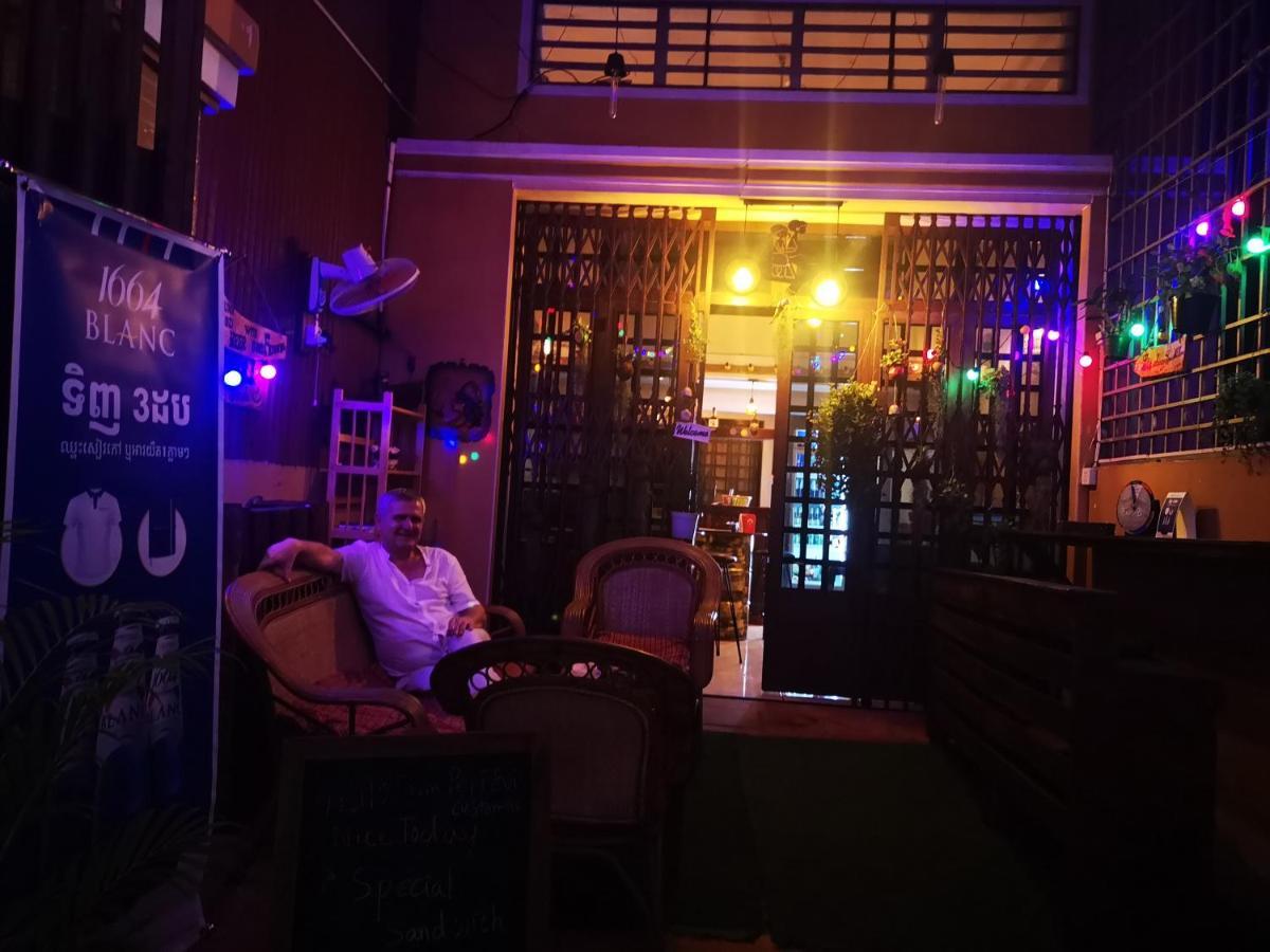 Peri Evi Hostel Phnom Penh Bassac Lane Kültér fotó