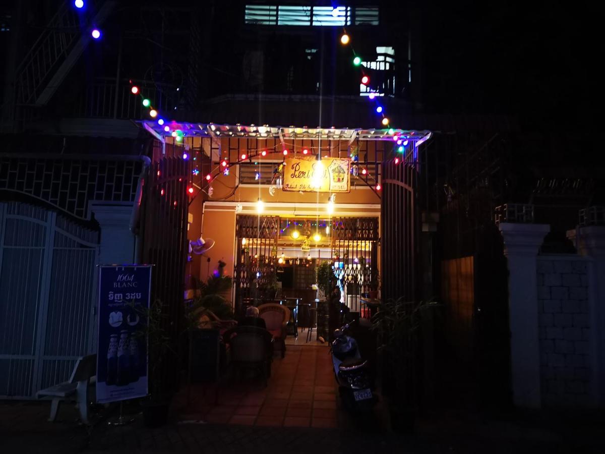 Peri Evi Hostel Phnom Penh Bassac Lane Kültér fotó