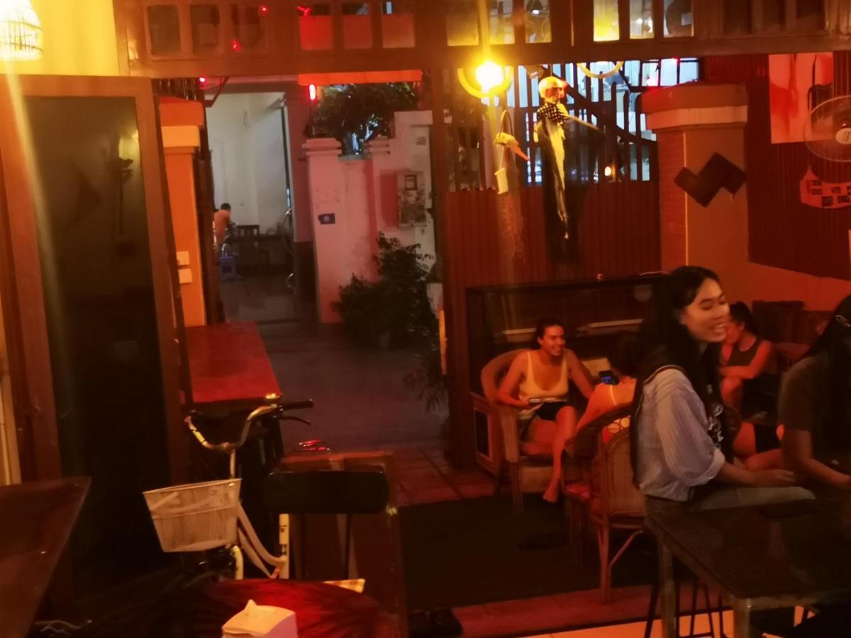 Peri Evi Hostel Phnom Penh Bassac Lane Kültér fotó