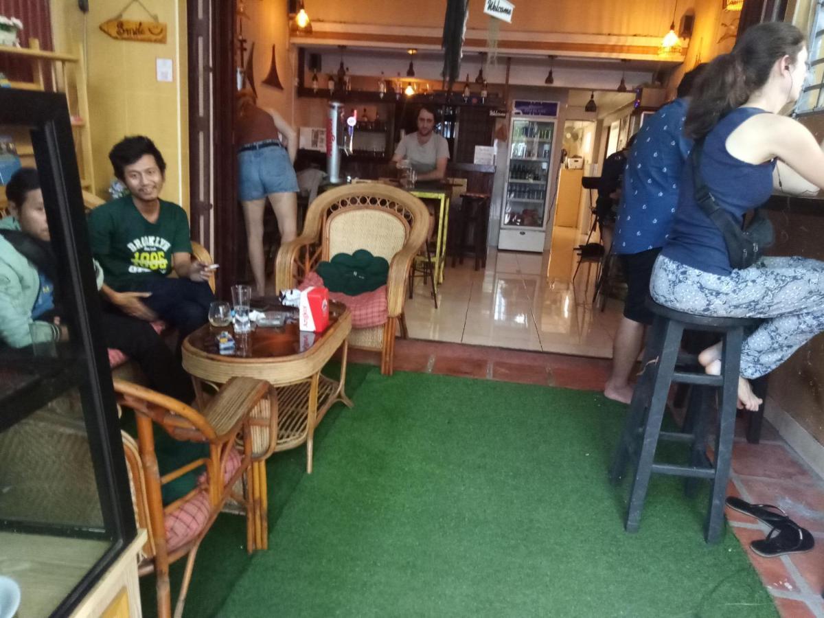 Peri Evi Hostel Phnom Penh Bassac Lane Kültér fotó
